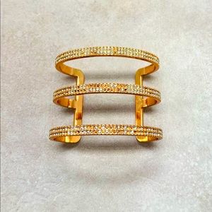 Bangle bracelet rose tone